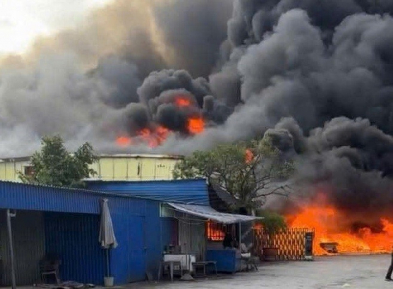 Tin thêm vụ cháy Công ty sản xuất giày ở Hải Phòng -0