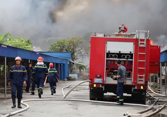 Tin thêm vụ cháy Công ty sản xuất giày ở Hải Phòng -0