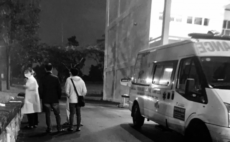 Nghe tiếng động mạnh phát hiện nam sinh viên năm 3 tử vong dưới sảnh -0