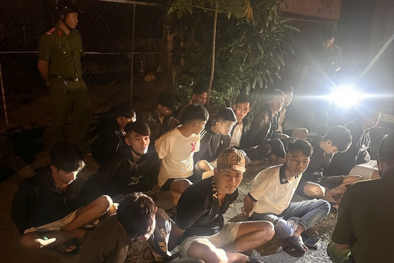 z7325944503176_c354ff3156353b3ad960c6edc6882e9f.jpg -0