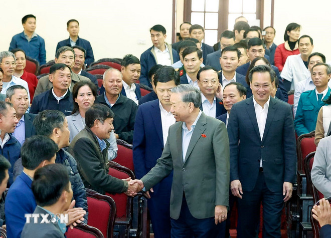 Tổng Bí thư: Tập trung phát triển nông nghiệp xanh, giá trị cao, xây dựng kinh tế nông thôn hiện đại Tiếp xúc cử tri 3 xã ở Hưng Yên, Tổng Bí thư Tô Lâm chỉ đạo các xã cần tổ chức sản xuất theo chuỗi giá trị; phát triển kinh tế hợp tác, hợp tác xã kiểu mới, kết hợp nông nghiệp với dịch vụ, du lịch sinh thái... -0