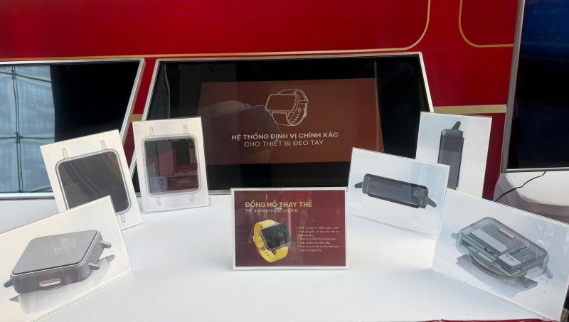 Khai mạc Triển lãm “Tiên phong trong kỷ nguyên số” và Triển lãm ảnh “Tự hào vững tin theo Đảng” -7