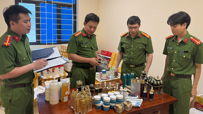 keì‚ bieì‚n.jpg -0