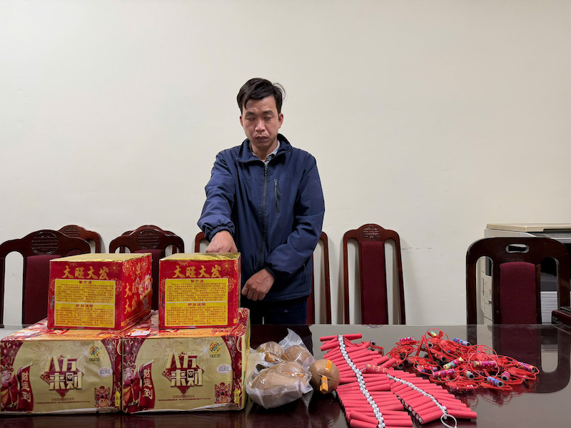 Công an TP Hà Nội thu giữ hơn 216 kg pháo  -0