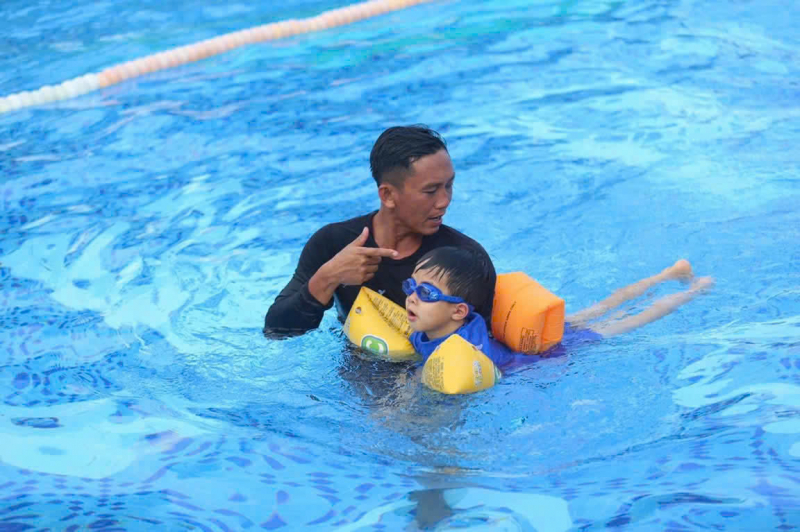 TP Hồ Chí Minh: Hai trẻ tử vong ở hồ bơi nông vì sai lầm khi sơ cứu ban đầu -1