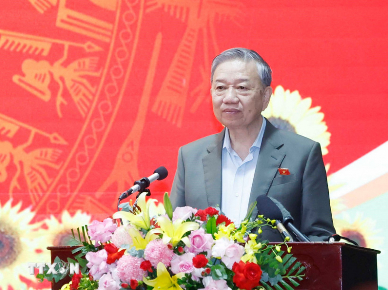 Tổng Bí thư: Tập trung phát triển nông nghiệp xanh, giá trị cao, xây dựng kinh tế nông thôn hiện đại Tiếp xúc cử tri 3 xã ở Hưng Yên, Tổng Bí thư Tô Lâm chỉ đạo các xã cần tổ chức sản xuất theo chuỗi giá trị; phát triển kinh tế hợp tác, hợp tác xã kiểu mới, kết hợp nông nghiệp với dịch vụ, du lịch sinh thái... -0