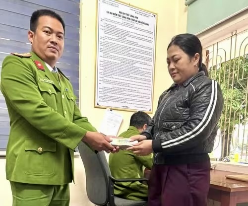 Thanh niên Quảng Trị trả lại 100 triệu đồng chuyển nhầm -0