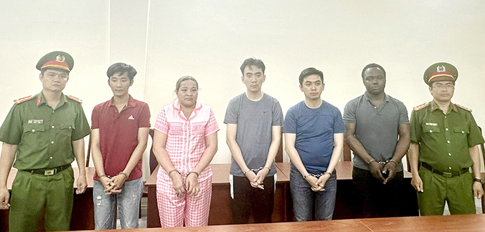 Truy tố các bị can trong đường dây 
