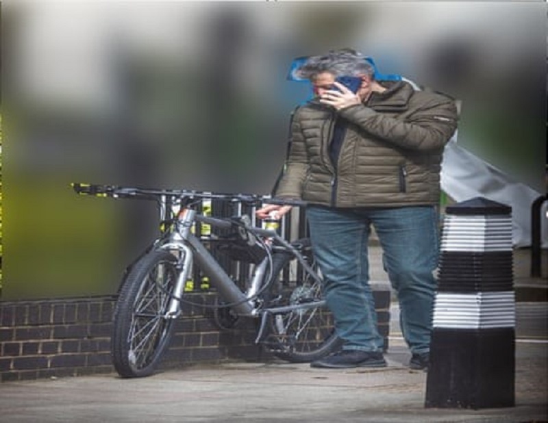 “Điệp viên tay mơ” lĩnh án vì mộng thành James Bond -0