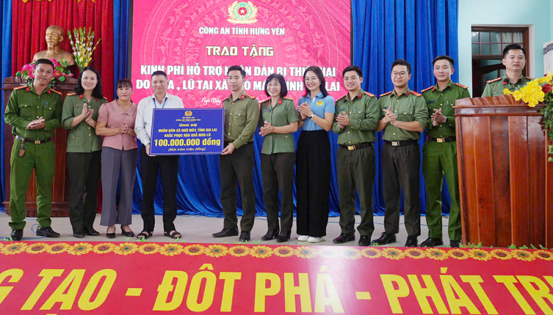 Công an tỉnh Hưng Yên hỗ trợ tỉnh Gia Lai 400 triệu đồng khắc phục hậu quả bão lũ -0