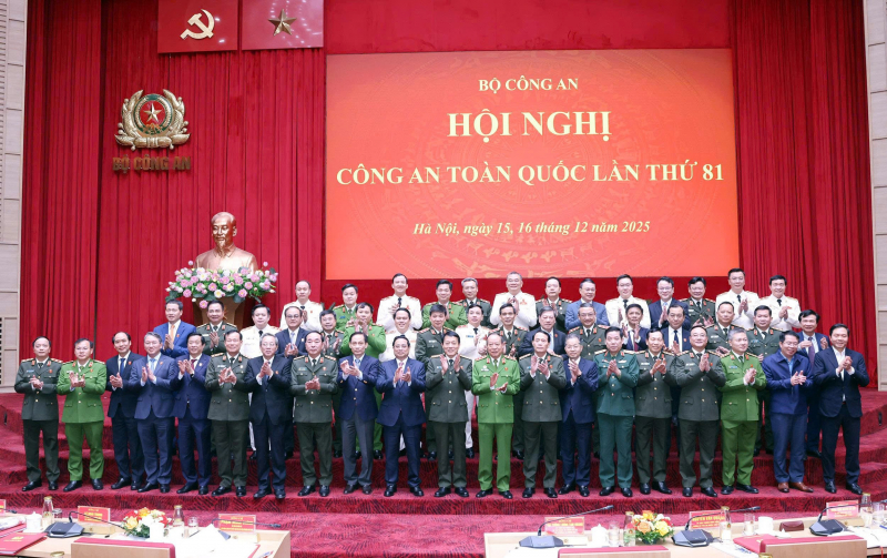 “The PSFs uphold revolutionary spirit to build strongholds and security frontlines in the new era” -0