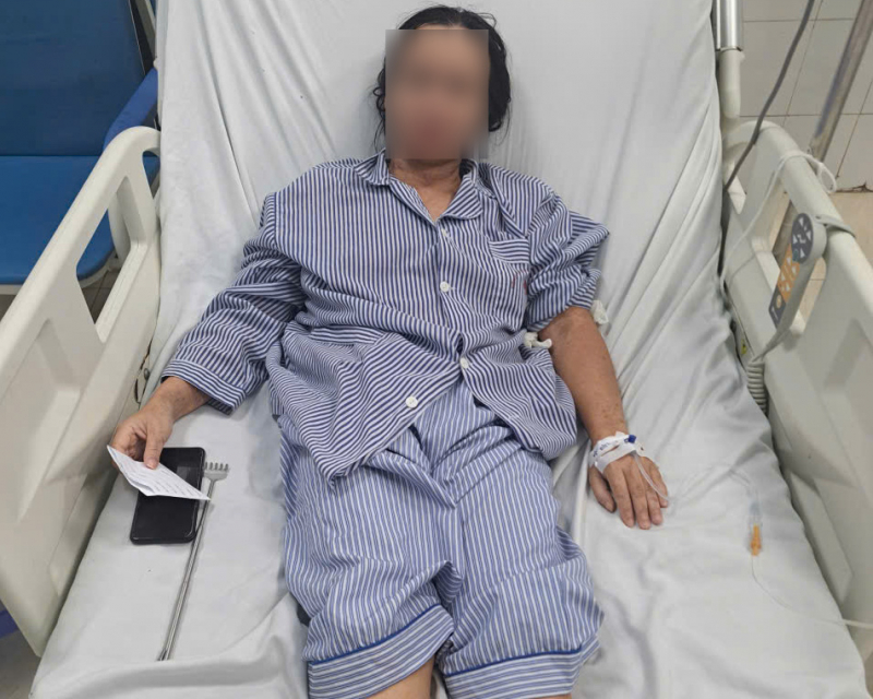 Bệnh viện 19-8 cứu sống nữ giáo viên nguy kịch sau khi ăn bún ngan -0