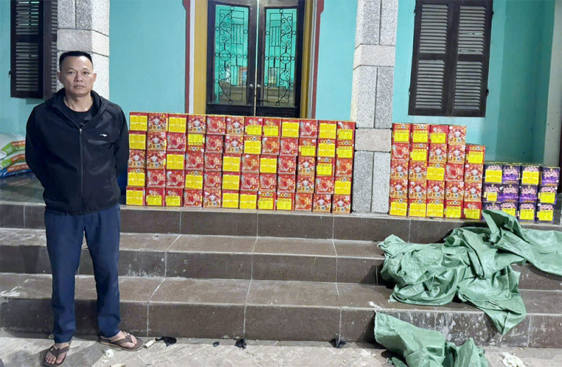 Khởi tố đối tượng buôn bán gần 3 tạ pháo hoa nổ -0