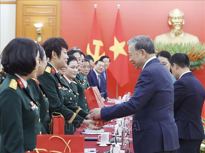 Tổng Bí thư Tô Lâm: Phấn đấu mỗi cá nhân Phụ nữ Quân đội là một gương sáng -0