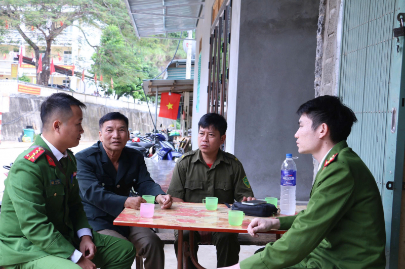 Ngôn ngữ là “Cánh cửa” để Công an gắn kết hơn với đồng bào miền núi -0