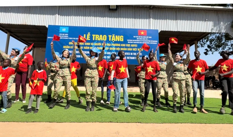 z7330741316405_27a58cf9f43d6285e465be41d8d3d2d7.jpg -0