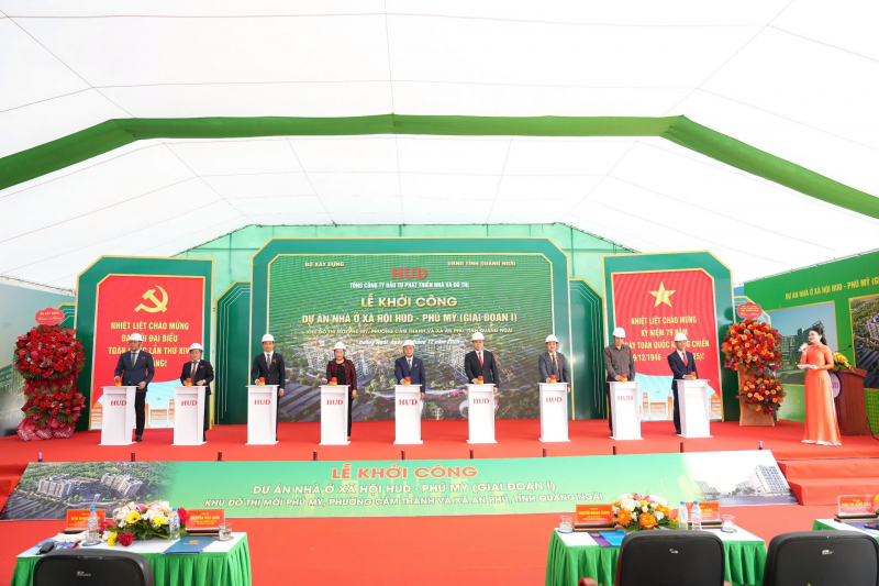 z7332236583850_cff96af1bd3329ddf9c8f3bd5f791ada.jpg -0