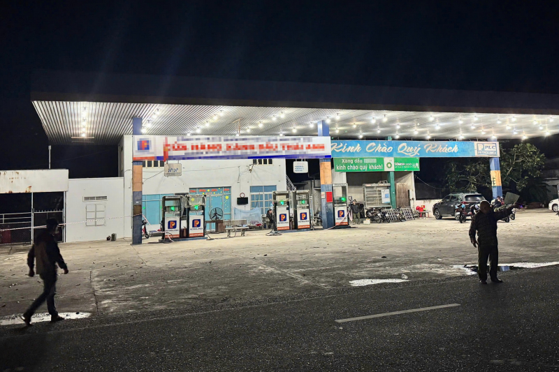 Công an xã truy nóng, bắt giữ hung thủ đâm nhân viên cửa hàng xăng dầu -0