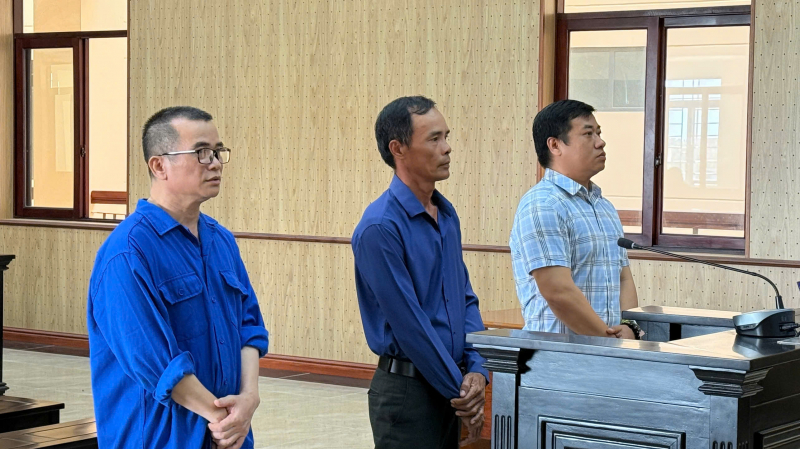 Cựu nhân viên ngân hàng lĩnh hơn 12 năm tù vì rút tiền máy POS trái quy định  -0