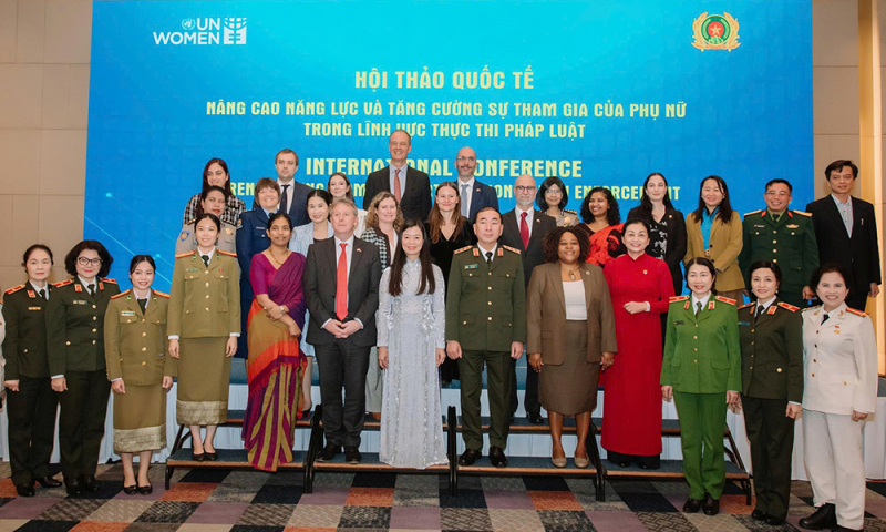 Phụ nữ CAND tiên phong gương mẫu cùng lực lượng CAND vững bước tiến vào kỷ nguyên mới -0