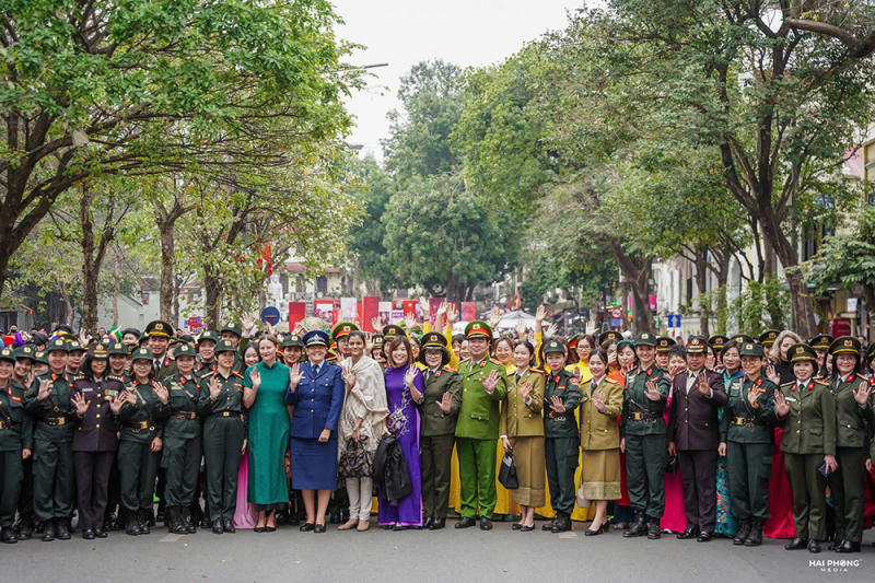 Phụ nữ CAND tiên phong gương mẫu cùng lực lượng CAND vững bước tiến vào kỷ nguyên mới -0
