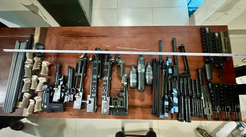 Phát hiện vụ vận chuyển trái phép số lượng lớn linh kiện lắp ráp súng tại Lao Bảo -0