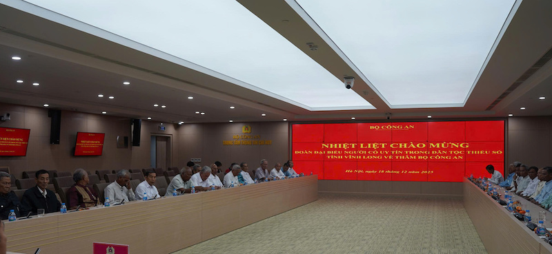 Phát huy tốt vai trò của người có uy tín trong đồng bào dân tộc thiểu số tỉnh Vĩnh Long -0