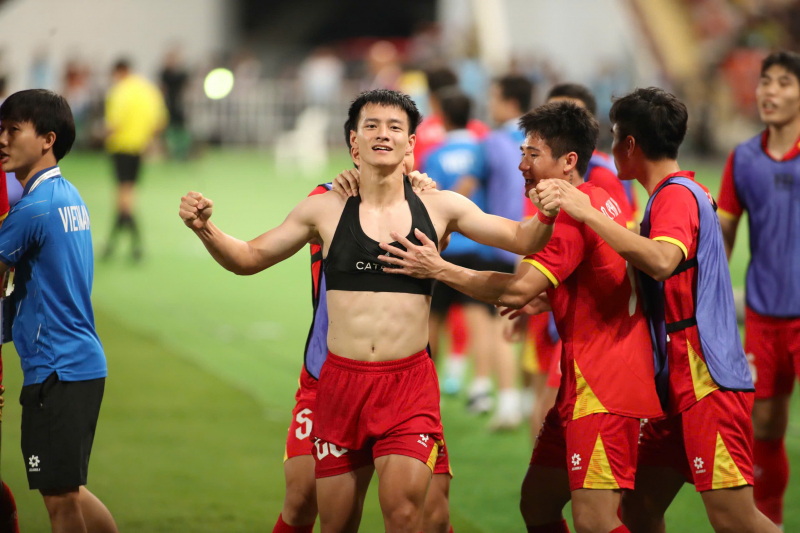 U22 Việt Nam đăng quang SEA Games 33: Khúc khải hoàn từ tinh thần không khuất phục -0