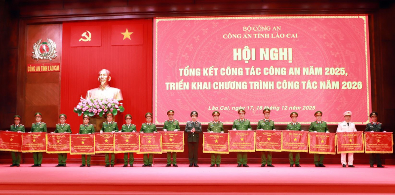 Thứ trưởng Lê Văn Tuyến dự Hội nghị triển khai công tác năm 2026 tại Công an tỉnh Lào Cai -0