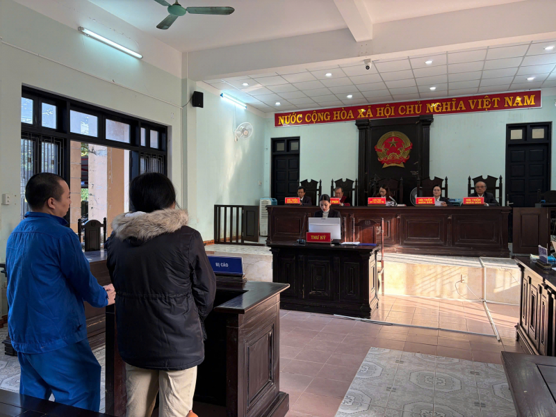 Lên kịch bản đầu tư “ảo”, 2 bị cáo lừa hơn 7 tỷ đồng -0