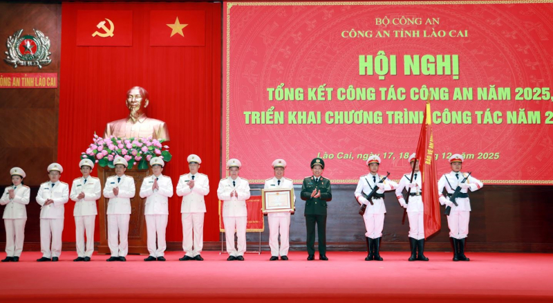 Thứ trưởng Lê Văn Tuyến dự Hội nghị triển khai công tác năm 2026 tại Công an tỉnh Lào Cai -0