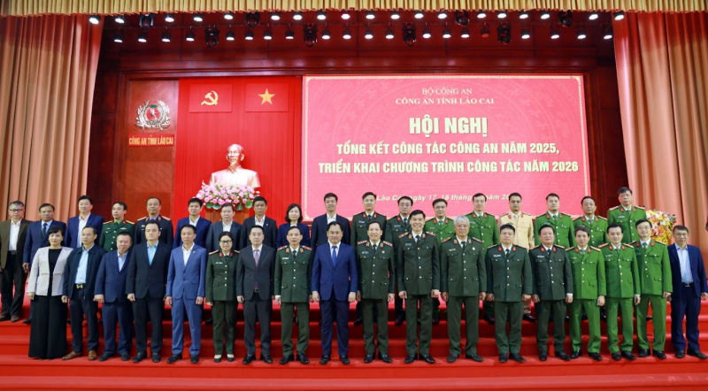 Thứ trưởng Lê Văn Tuyến dự Hội nghị triển khai công tác năm 2026 tại Công an tỉnh Lào Cai -0