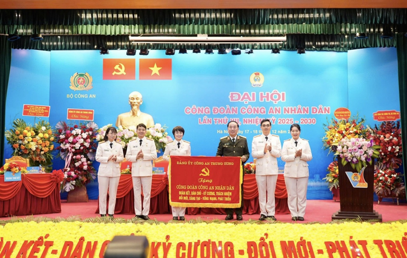 Phiên trọng thể Đại hội đại biểu Công đoàn CAND lần thứ VII -0