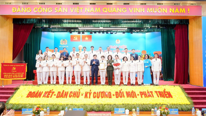 Phiên trọng thể Đại hội đại biểu Công đoàn CAND lần thứ VII -0