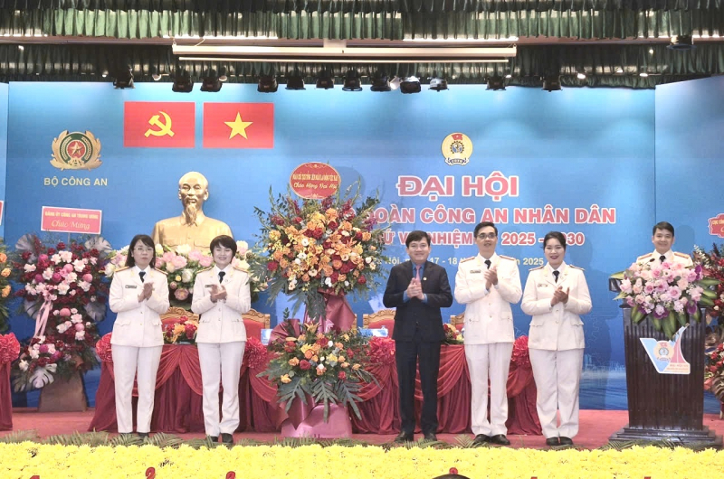 Phiên trọng thể Đại hội đại biểu Công đoàn CAND lần thứ VII -0