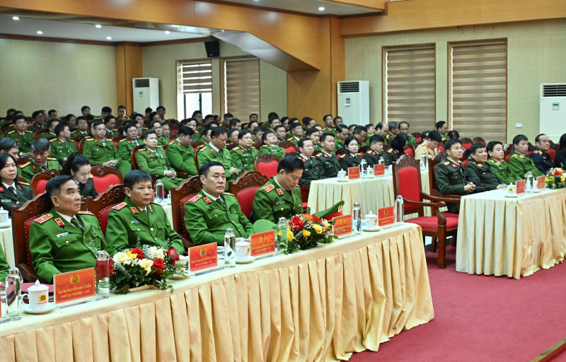 01_daibieuc10.jpeg -0