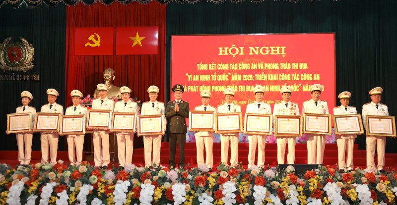Công an tỉnh Hưng Yên phát động phong trào thi đua “Vì an ninh Tổ quốc” năm 2026  -0