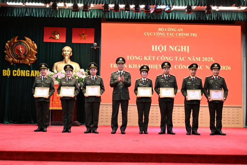 Cục Công tác chính trị thực hiện tốt công tác giáo dục chính trị tư tưởng -0