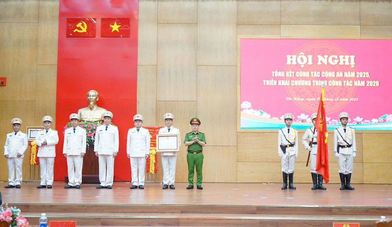 Công an TP Đà Nẵng nỗ lực vượt bậc, hoàn thành xuất sắc nhiệm vụ năm 2025 -0
