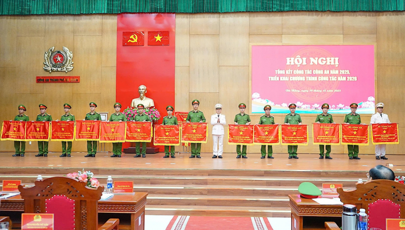 Công an TP Đà Nẵng nỗ lực vượt bậc, hoàn thành xuất sắc nhiệm vụ năm 2025 -0