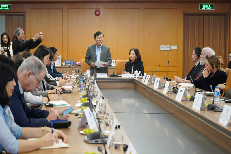 z7342920315425_3bcd0be212d417300ebe21132d6381e5.jpg -0