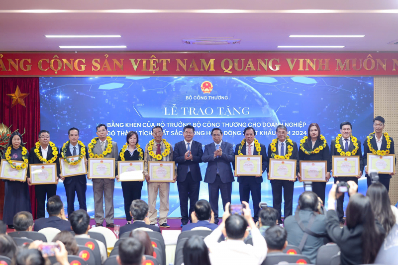 Ngành Công Thuơng phản ứng linh hoạt, tiên phong trong công nghiệp hóa, hiện đại hóa đất nước -1