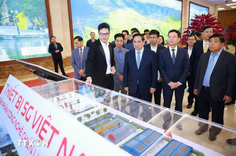 Thủ tướng: Kinh tế số là động lực, xã hội số là nền tảng, con người là trung tâm -0