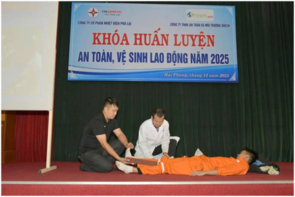 Nhiệt điện Phả Lại tổ chức huấn luyện nâng cao kỹ năng an toàn lao động, an toàn hóa chất cho cán bộ, công nhân viên -0