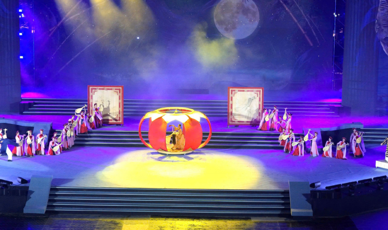 Trọng thể Lễ kỷ niệm 260 năm Ngày sinh Đại thi hào Nguyễn Du -0