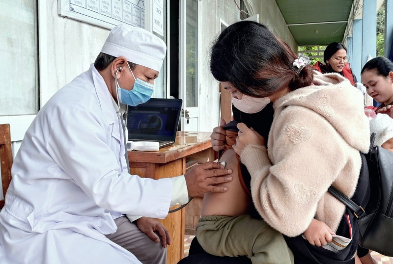 Nỗ lực chăm sóc sức khỏe nhân dân ở vùng cao biên giới -0