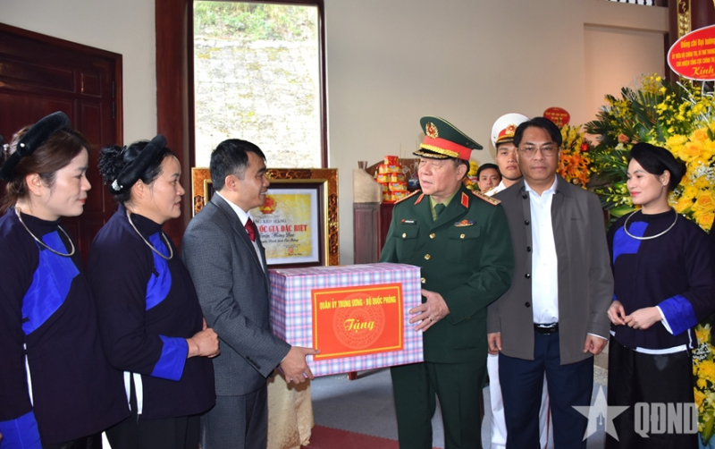 Đại tướng Nguyễn Trọng Nghĩa chủ trì các hoạt động về nguồn, tri ân tại tỉnh Cao Bằng -0