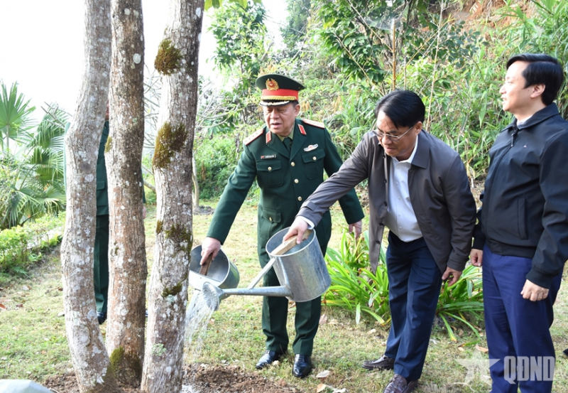 Đại tướng Nguyễn Trọng Nghĩa chủ trì các hoạt động về nguồn, tri ân tại tỉnh Cao Bằng -0