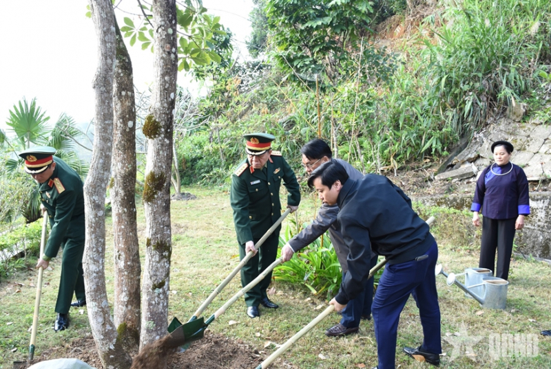 Đại tướng Nguyễn Trọng Nghĩa chủ trì các hoạt động về nguồn, tri ân tại tỉnh Cao Bằng -0