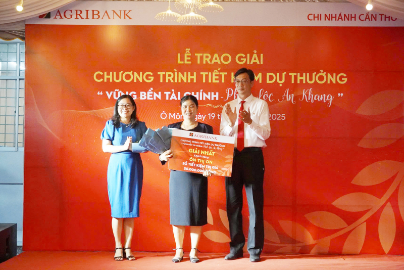 Agribank Cần Thơ trao giải chương trình dự thưởng 